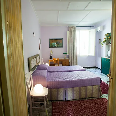 Guest house Sassari-in 3*