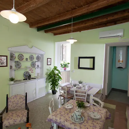 게스트하우스 Sassari-in 3*